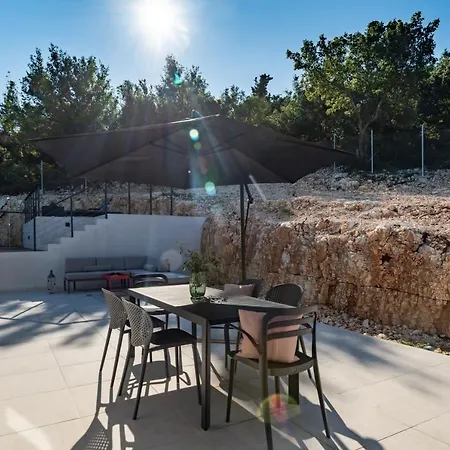 Swedish-style Salz Vilă Fiskardo